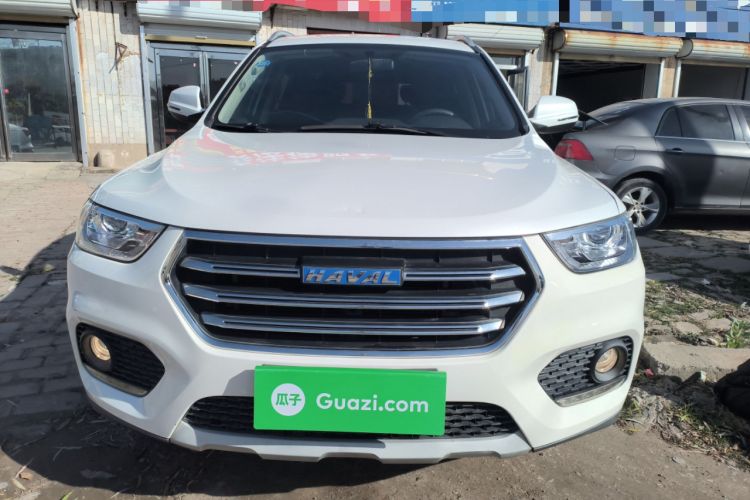 Used Haval H2 2018 Chuanxiang Edition Blue Badge 1.5T Manual Two-Wheel Drive Fashionable Model