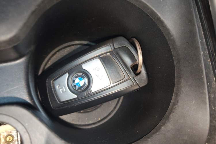 Used BMW 3 Series 2016 320i Fashion Model
