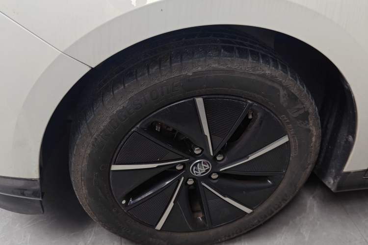 Used Buick Velite 6 2023 430km Range Commuter Version
