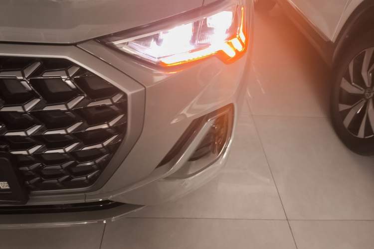 Used Audi Q3 2024 40 TFSI Fashion Dynamic Model
