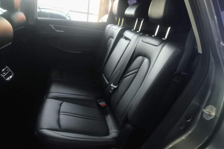 Used  E5 2024 Honor Edition 100KM Deluxe 7-Seater