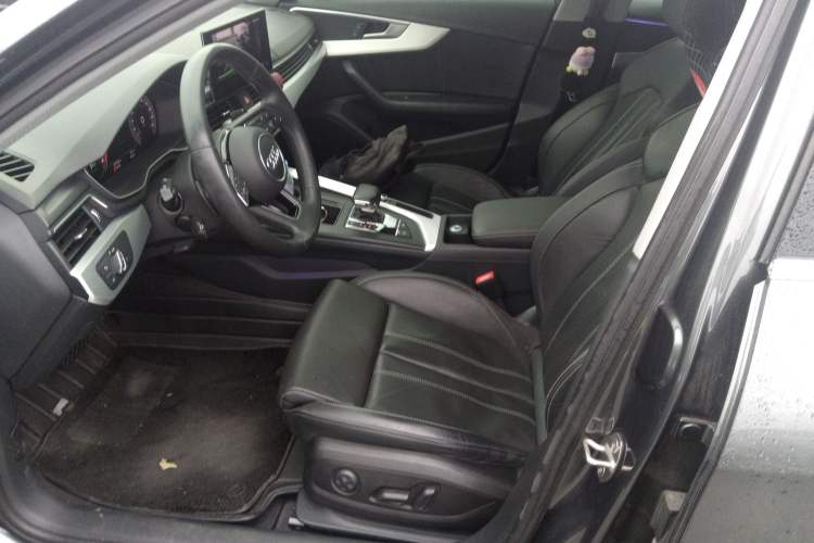 Used Audi A4L 2020 40 TFSI Luxury Dynamic Model
