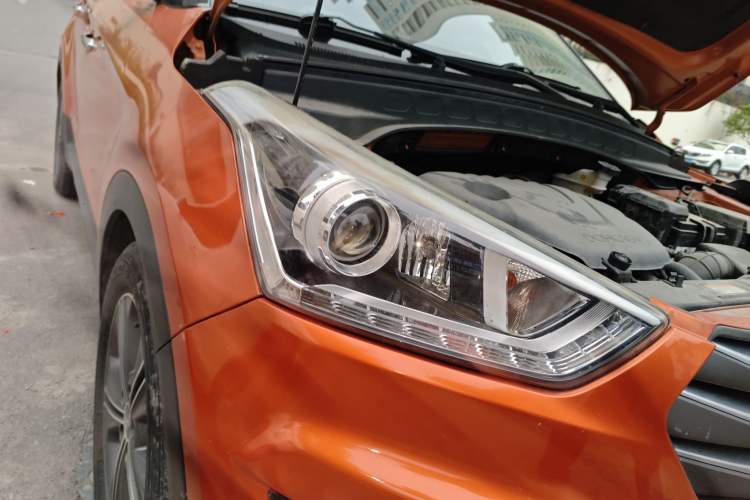 Used Hyundai ix25 2015 1.6L Automatic Two-Wheel-Drive Deluxe DLX Model