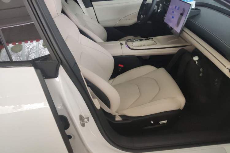 Used Xiaomi Auto SU7 2024 Rear-Drive Long-Range Intelligent Driving Version
