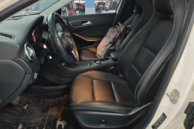 Used Mercedes-Benz GLA 2015 GLA 220 4MATIC Fashion Model