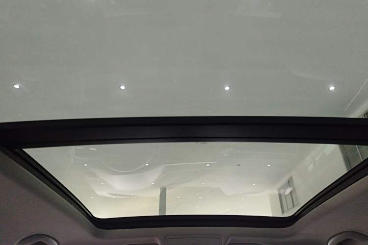 Used Volkswagen Tiguan L 2024 300TSI Automatic Two-Wheel Drive Smart Edition