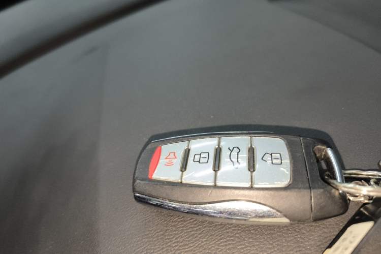 Used Haval H6 2021 Sport Edition 1.5T Automatic Elite Smart Connectivity Model with Hexagonal Grille
