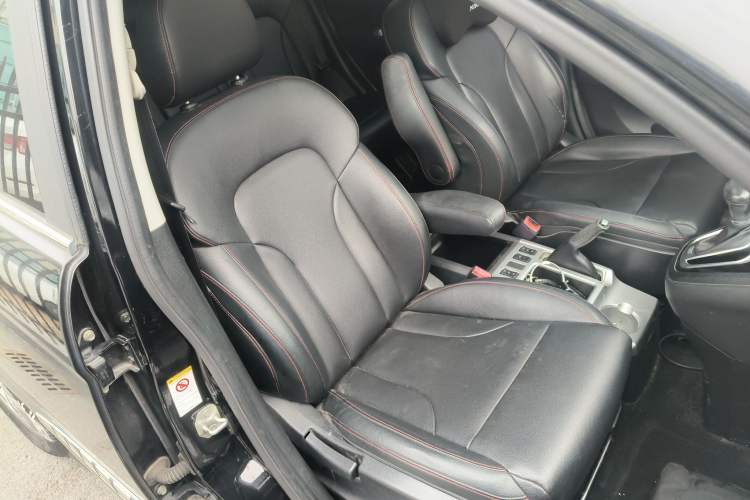 Used Haval H6 2016 Upgraded Model 1.5T Automatic Two-Wheel Drive Prestige Version
