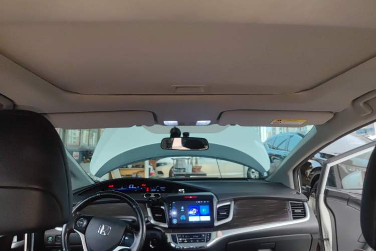 Used Honda Jade 2017 1.8L automatic Comfort version 5 seats
