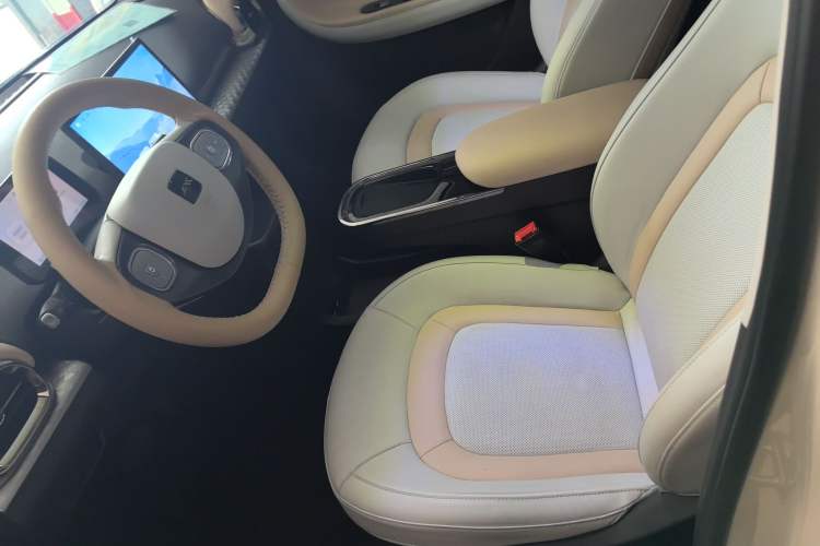 Used  3 2023 505km Air