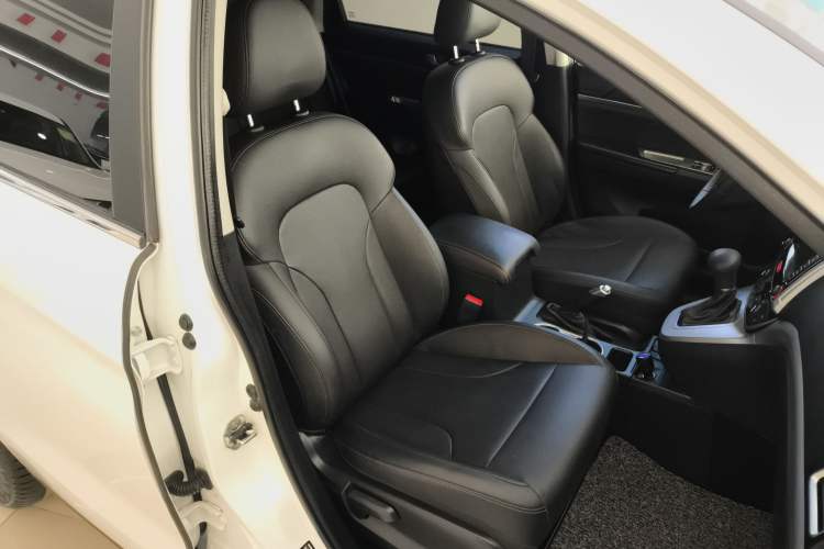 Used Haval M6 2019 1.5T DCT Two-Wheel Drive Elite Version China VI Standard
