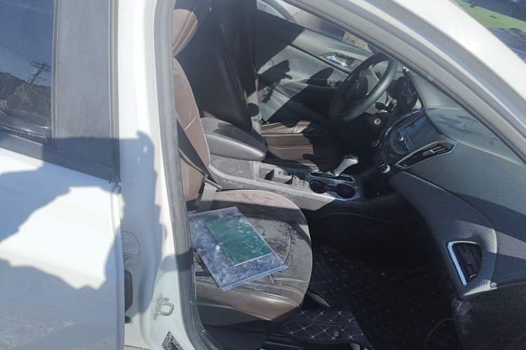 Used Chevrolet Cruze 2017 1.5L Automatic Pioneer Sunroof Edition
