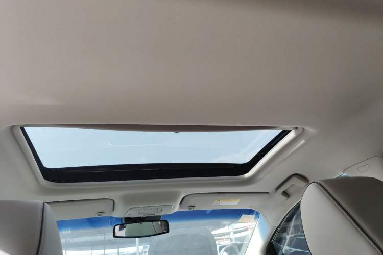 Used Buick GL8 2021 Land Cruiser Executive Class 652T Luxury Model