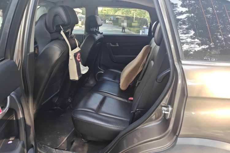 Used Chevrolet Captiva 2015 2.4L 4x4 Flagship Edition 7-Seater
