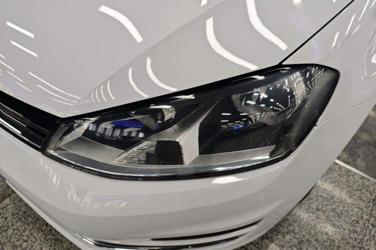 Used Volkswagen Golf 2016 230TSI Automatic Comfort Version
