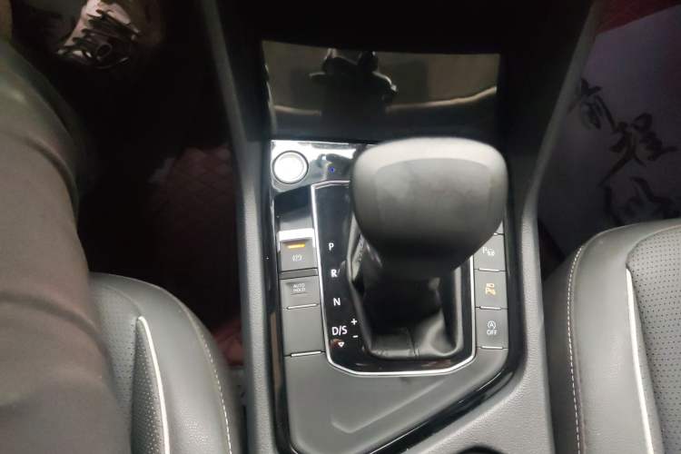 Used Volkswagen Tiguan L 2023 330TSI Automatic Two-Wheel Drive R-Line Enjoyment Edition