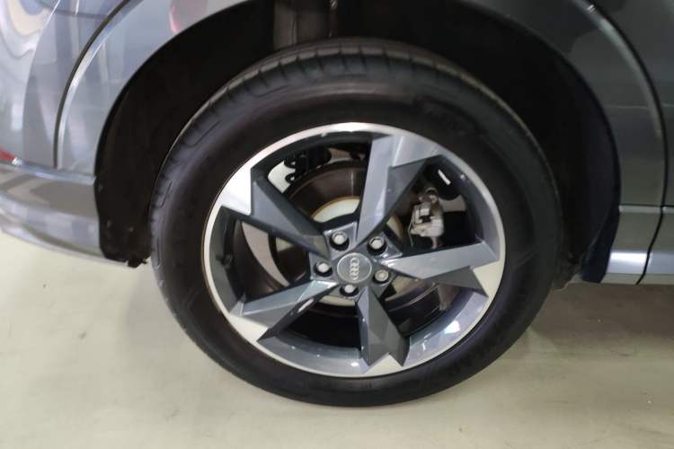 Used Audi Q3 2020 35 TFSI Fashion Dynamic Model