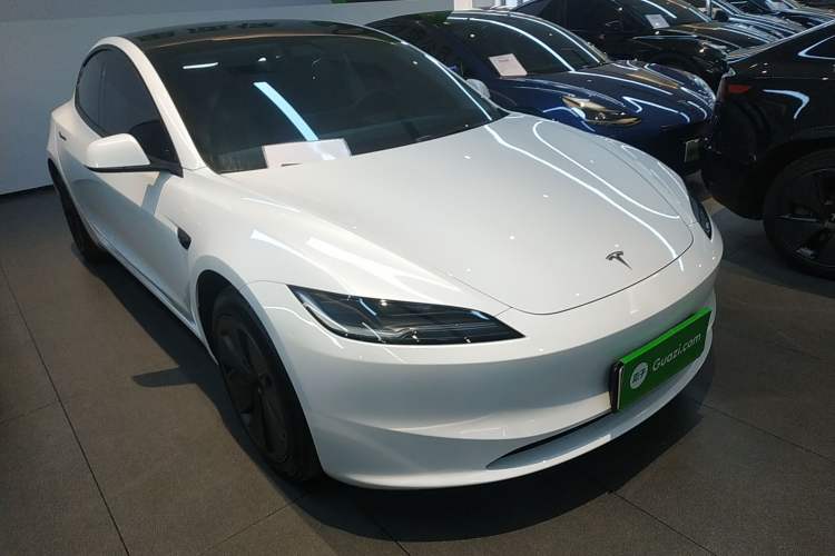 Used Tesla Model 3 2023 Rear-Wheel-Drive Version