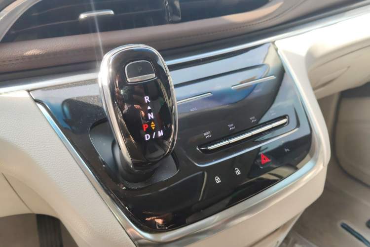 Used Buick GL8 2021 Land Cruiser Executive Class 652T Luxury Model