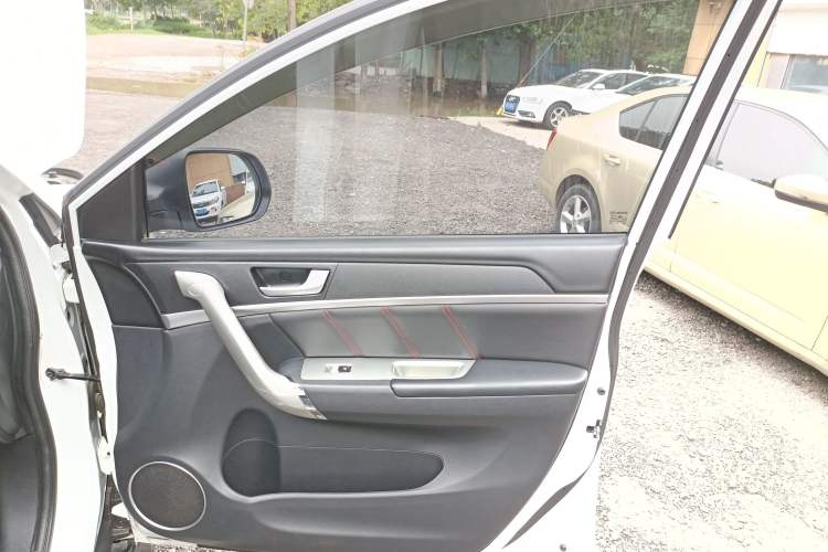 Used Haval M6 2019 1.5T DCT Two-Wheel Drive Elite Version China VI Standard
