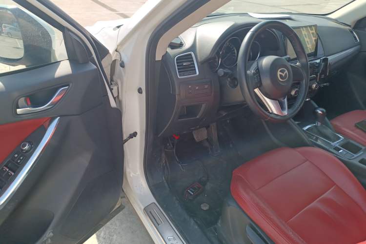 Used Mazda CX-5 2015 2.0L Automatic Two-Wheel Drive Urban Version
