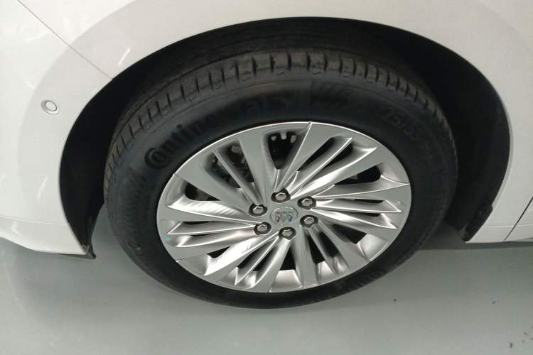 Used Buick Century 2025 2.0T Seven-Seater Yinshi Edition
