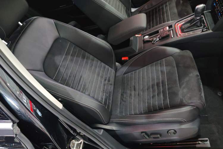 Used Volkswagen Magotan 2020 330TSI DSG Luxury Edition
