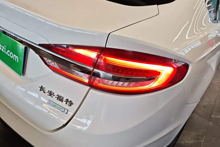 Used Ford Mondeo 2017 EcoBoost 180 Stylish Model
