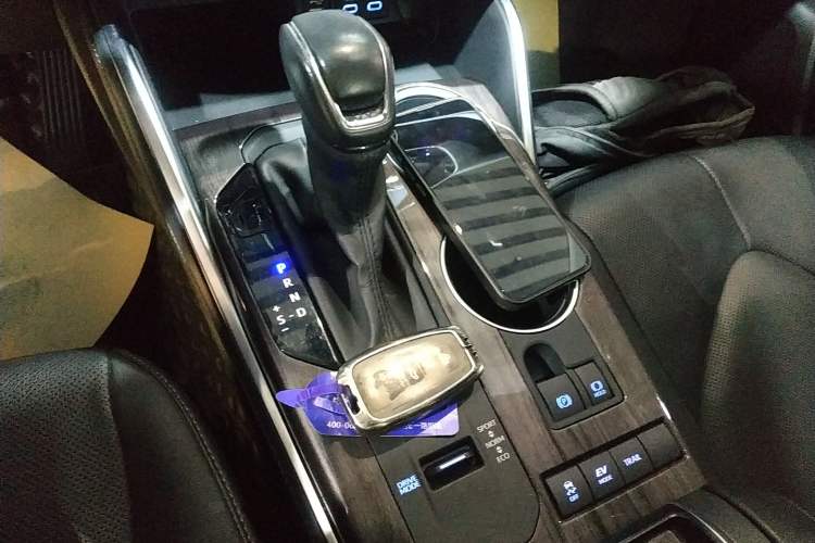 Used Toyota Highlander 2022 Dual-Engine 2.5L Four-Wheel Drive Supreme Edition 7-Seater
