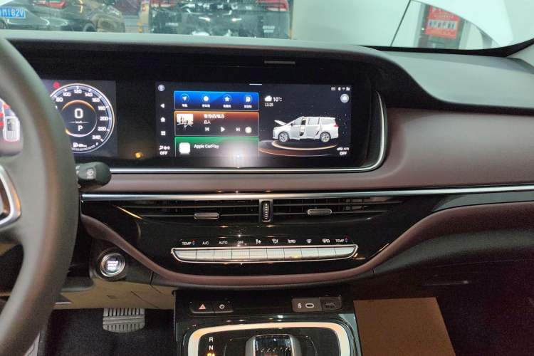 Used GAC Trumpchi M6 2023 PRO 270T DCT Prestige Edition