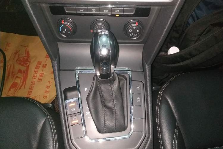 Used Volkswagen Lamando 2019 230TSI DSG Fashion Edition China VI
