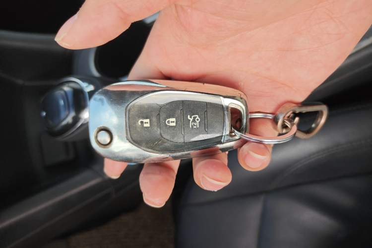 Used Chevrolet Cruze 2018 320 Automatic Pioneer Sunroof Edition
