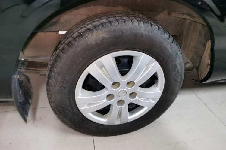 Used FORTHING Lingzhi 2020 M5L 1.6L Base Model 7 Seats