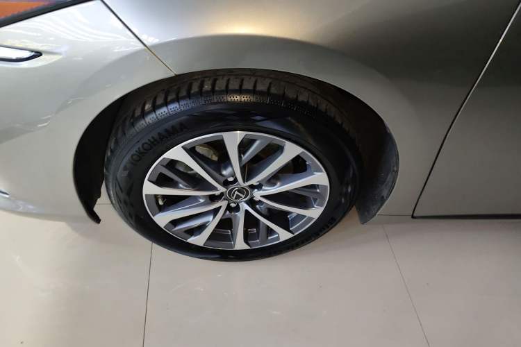 Used Lexus ES 2024 200 Premium Edition