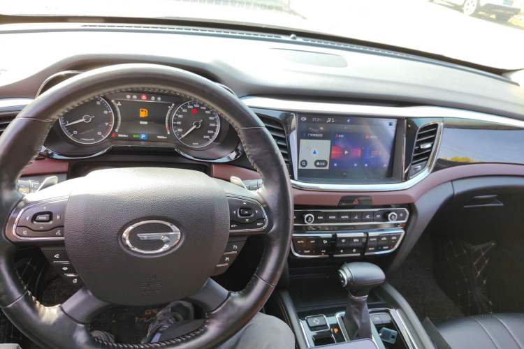 Used GAC Trumpchi GS8 2017 320T Two-Wheel Drive Luxury Smart Connectivity Version (7 Seats)