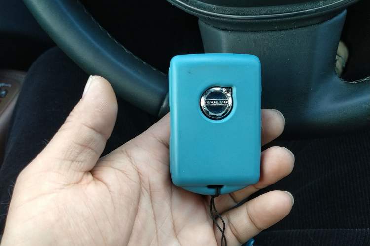 Used Volvo XC60 2023 B5 4x4 Smart Luxury Edition