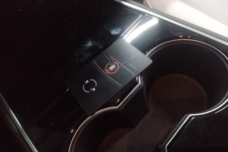 Used Tesla Model 3 2019 Long-Range Rear-Wheel-Drive Version