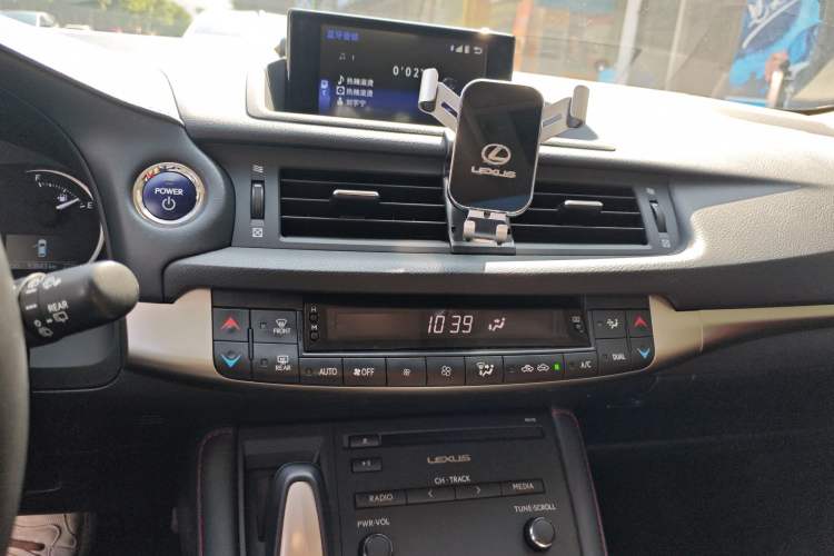 Used Lexus CT 2017 CT200h Comfort Edition Monochrome China VI
