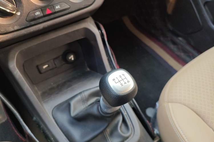 Used Wuling Hongguang 2021 1.5L Facelifted S Comfort Version with Electric Power Steering LAR
