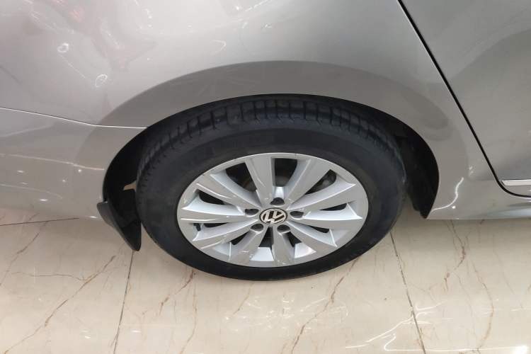 Used Volkswagen Sagitar 2015 230TSI Automatic Comfort Version
