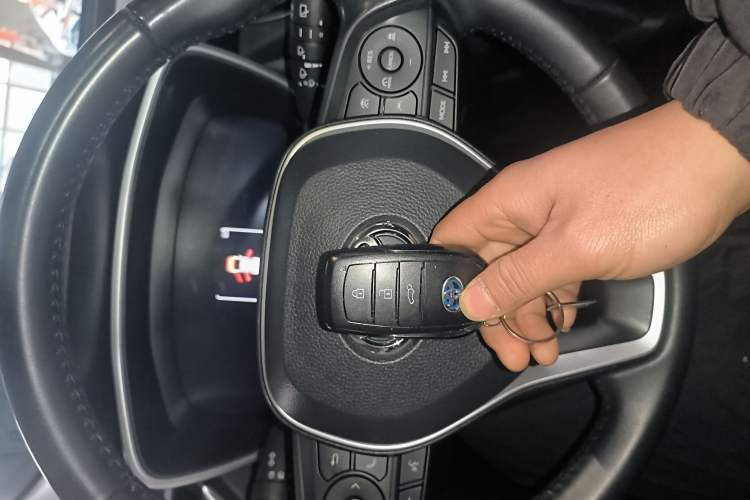 Used Toyota FRONTLANDER 2023 2.0L Smart Electric Hybrid Dual-Engine Deluxe Version
