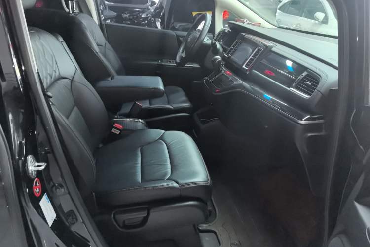 Used Honda Elysion 2019 2.0L Hybrid Supreme Edition
