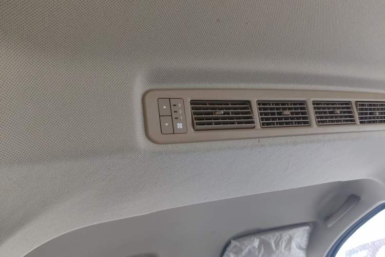 Used Wuling Hongguang V 2022 1.5L Jingqu Version Hydraulic Power Steering LAR
