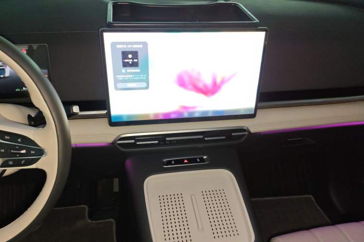 Used VOYAH Dream 2025 PHEV Four-Wheel-Drive Flagship Version – Qiankun Edition
