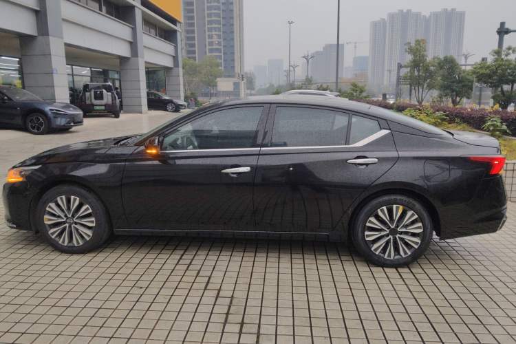 Used Nissan Teana 2022 2.0L XL-TLS Enjoyment Edition
