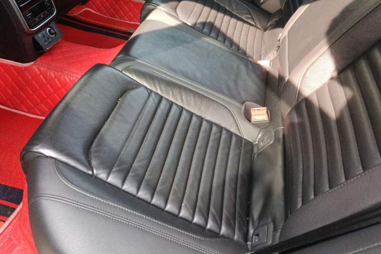 Used Volkswagen Magotan 2018 Facelift 330TSI DSG Luxury Model
