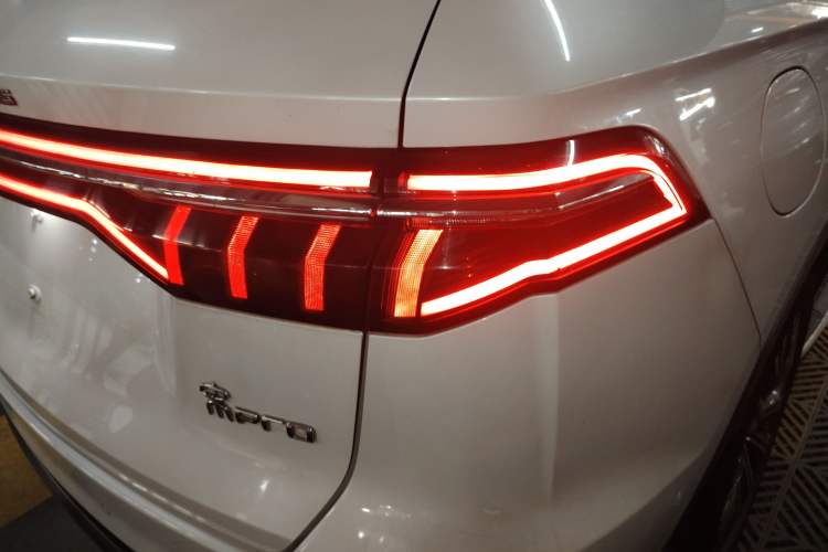 Used BYD Song Pro New Energy 2019 DM 1.5T Four-Wheel Drive Performance Edition Deluxe Model
