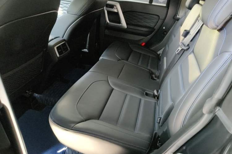 Used Beijing Auto BJ40 2023 2.0D Automatic Four-Wheel Drive Blade Hero Edition Adventurer Type
