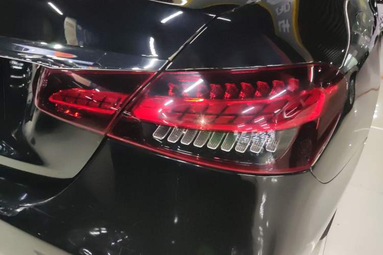 Used Mercedes-Benz E-Class 2023 Facelift E 260 L