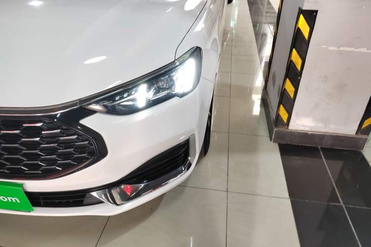 Used Ford Escort 2021 1.5L Automatic Diamond Edition
